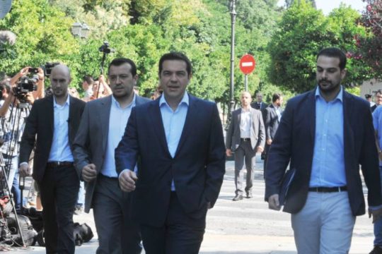«Αυτή τη μάχη θα τη δώσουμε όλοι μαζί» το μήνυμα Τσίπρα για τη στήριξη Σακελλαρίδη