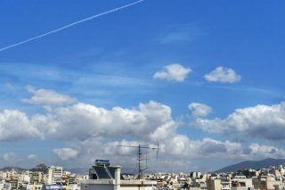 Αίθριος καιρός με λίγες νεφώσεις