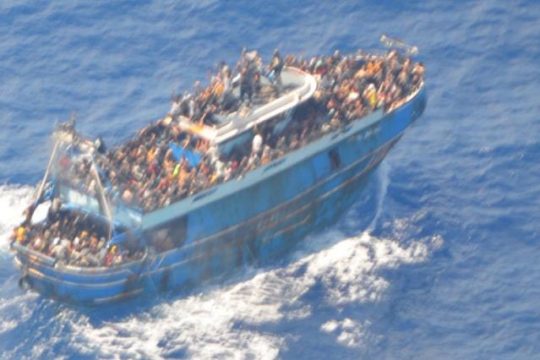 Αιχμές για τις ελληνικές Αρχές από ιταλικά και γαλλικά ΜΜΕ 