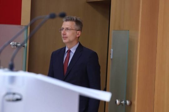 Πλαστογραφίας το… «μπλε» ανάγνωσμα