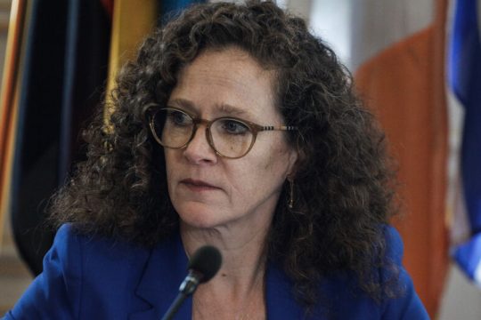 «Πυροβολεί» κατά ριπάς η Σόφι Ιν’τ Βελντ