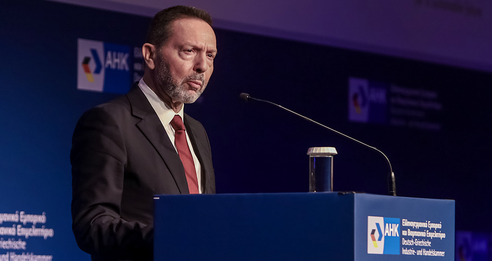 Η μπακαλική του κ. Στουρνάρα