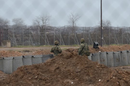 Συνήθεις οι μεταναστευτικές ροές, ασυνήθιστη η κυβερνητική κινητικότητα