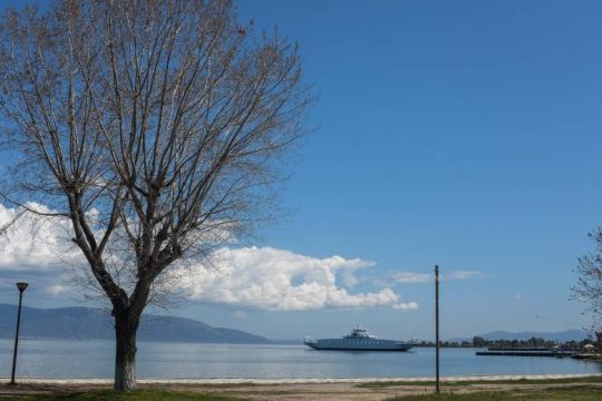 Καλοκαιρία, άνοδος της θερμοκρασίας αλλά και τοπικές βροχές το μεσημέρι