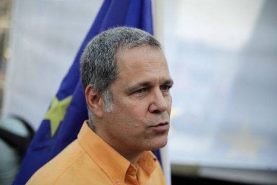 Τζήμερος: Περισσότερη ακροδεξιά σκατοψυχιά… πεθαίνεις!