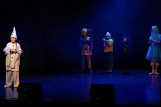 Κι όποιος ξαναπιάσει ασπίδα, στον ποπό να βγάλει αγκίδα