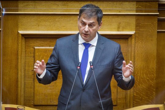 Θεοχάρης διαψεύδει… Θεοχάρη για τους έμμεσους φόρους