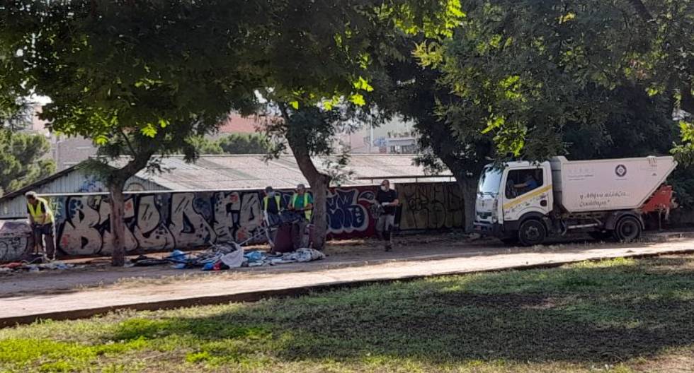 «Έξωση» και σε ανήμπορη άστεγη στο Θησείο