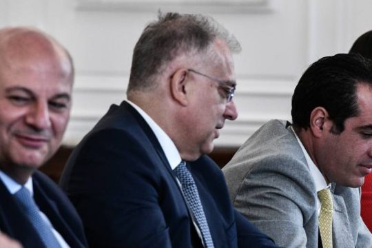 Μεγάλα ονόματα εκτός κυβέρνησης, αρκετά τα νέα πρόσωπα