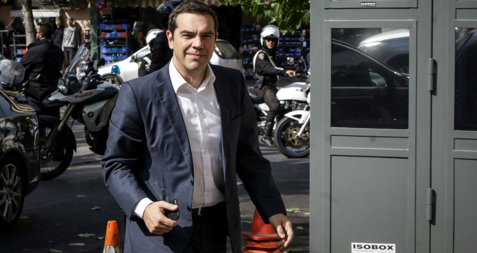 Ο Αλέξης Τσίπρας ανοίγει τα χαρτιά του