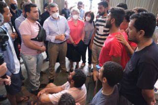 «Τρομοκρατούν όποιον διαφωνεί»