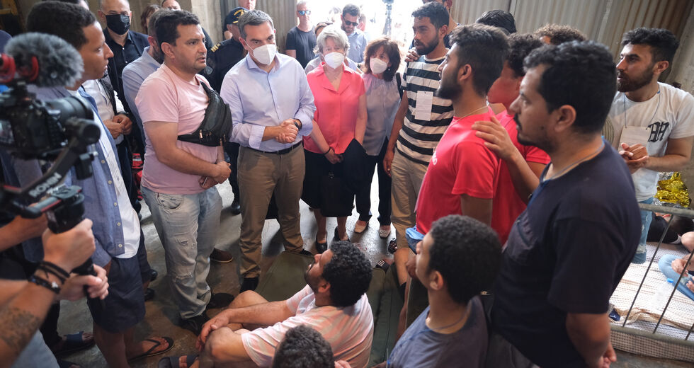 «Τρομοκρατούν όποιον διαφωνεί»