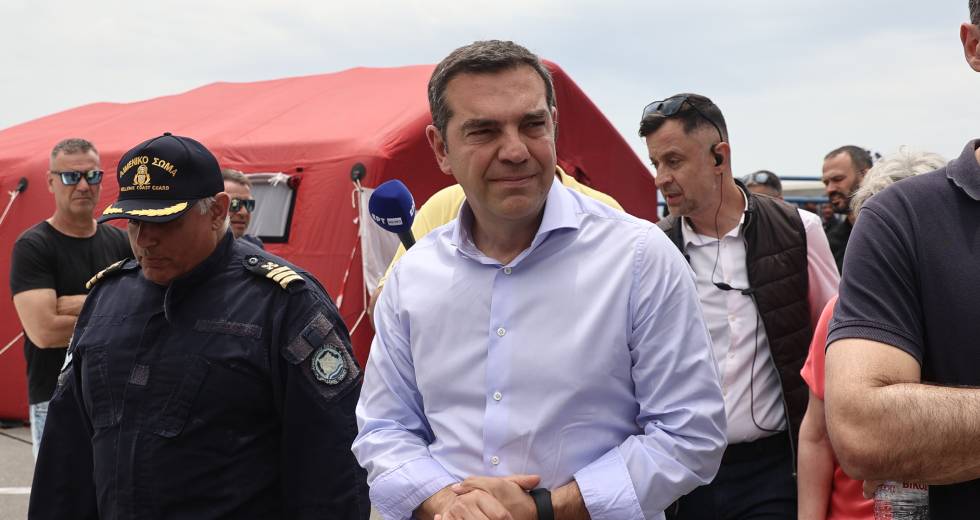 Τσίπρας στο Euractiv: Υποκρισία να μετράμε εκατοντάδες νεκρούς και κάποιοι να συζητάνε μόνο για χρήματα στις χώρες υποδοχής