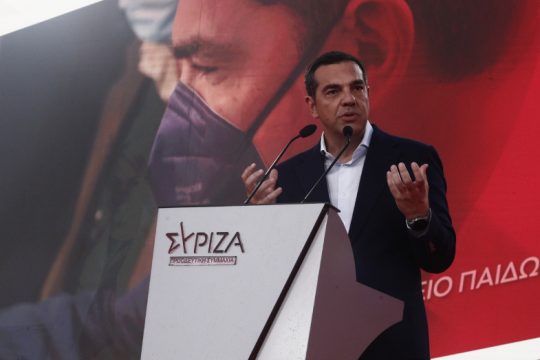 «Στις εκλογές κρίνεται η ύπαρξη του ΕΣΥ» – Οι 12 δεσμεύσεις του ΣΥΡΙΖΑ