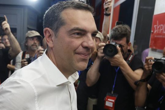 Αλ. Τσίπρας: Θέτω τον εαυτό μου στην κρίση των μελών του κόμματος