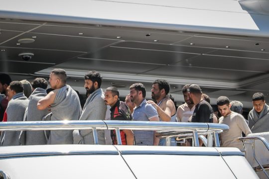 La Repubblica: Μια διαφορετική αλήθεια για το ναυάγιο από αυτή του Λιμενικού