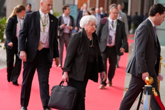 Χαμηλές προσδοκίες για τα χρέη του Νότου στην G20