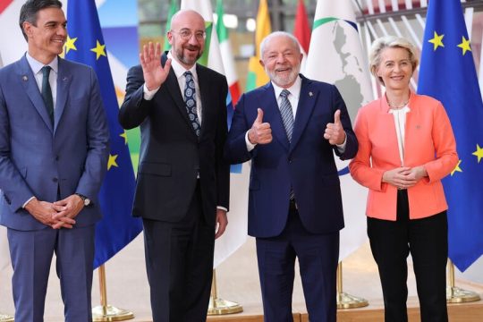 Σύνοδος κορυφής με προσδοκίες και «αγκάθια»