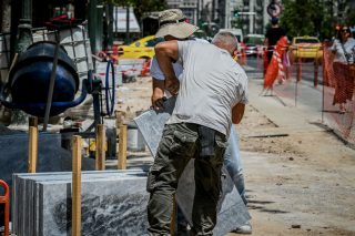 Ενας, αλλά (Κ)λέων, ο καύσων προελαύνει