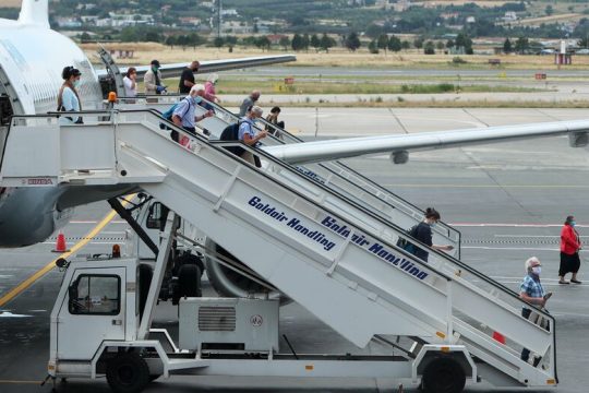 Αύξηση κατά 30,7% στις ταξιδιωτικές εισπράξεις