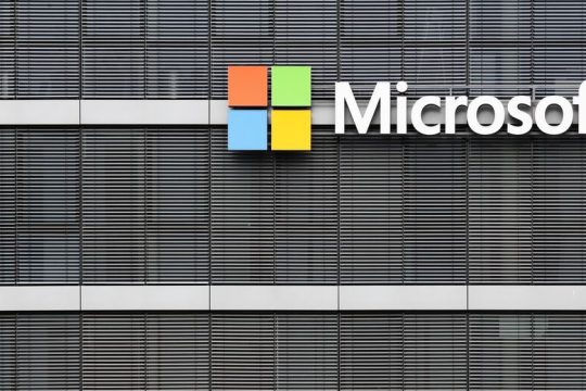Η Microsoft κατηγορεί τη Ρωσία για κυβερνοκατασκοπία πρεσβειών στη Μόσχα