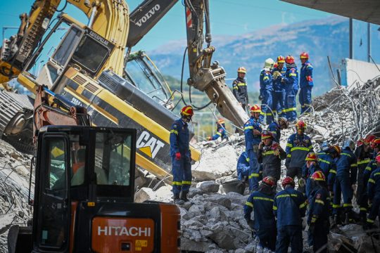 Ο κίνδυνος από την παραχώρηση δημόσιων υποδομών σε ιδιώτες