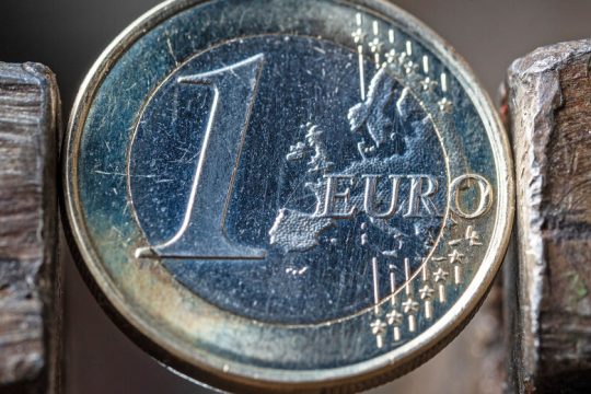 Τράπεζα Ελλάδος: «Κρατήστε σφικτό το ζωνάρι»