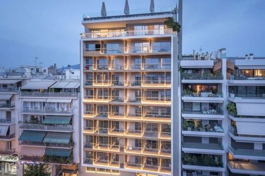 «Από τον Άννα στον Καϊάφα» η κατεδάφιση στο Coco-mat