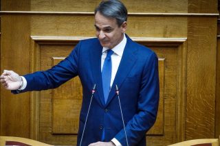 Βαρύγδουπο αφήγημα Μητσοτάκη στις προγραμματικές