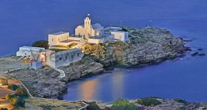 Σε φόντο λευκό και γαλάζιο
