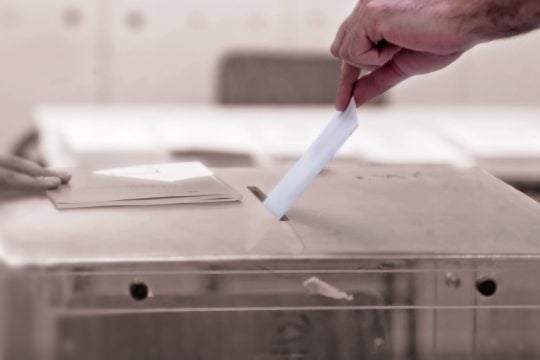 Δημοσκόπηση στην Α’ Θεσσαλονίκης: Στο 20% η ΝΔ – Οι μετρήσεις για τα κόμματα Τσίπρα, Καρυστιανού, Σαμαρά