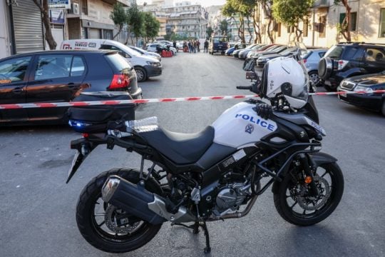 Καταγγελία για επίθεση αστυνομικού σε έγκυο Ρομά στα Καμίνια