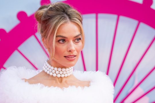 ΠΑΜΕ: Ακόμη και η Barbie ετοιμάζεται να κατέβει σε απεργία [βίντεο]