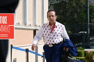 Παραλίγο αντιπρόεδροι, μόνοι ψάχνουν