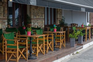 Ας πεθάνει ο τουρισμός