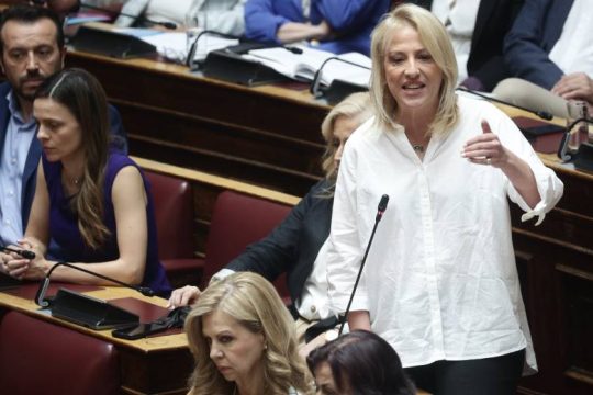 Αίρεται η ασυλία της Ρένας Δούρου