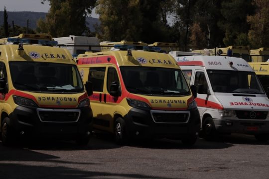 ΕΚΑΒ: Πυρά και από την ΟΕΝΓΕ, την ώρα που το Μαξίμου προπαγανδίζει την προχειρότητα