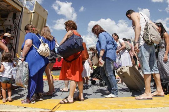 Αδιαφορούν για το Μεταφορικό Ισοδύναμο