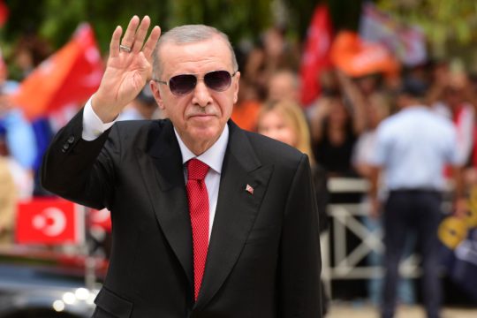 Και την ένταξη στην Ε.Ε. βάζει στο παζάρι του ΝΑΤΟ ο Ερντογάν