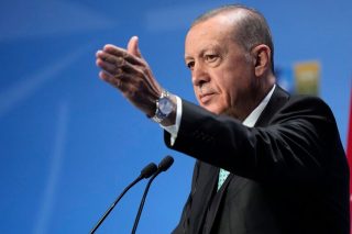 Με σημαία του το αποτυχημένο πραξικόπημα