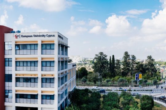 Νομικές σπουδές και ευκαιρίες καριέρας στη σύγχρονη εργασιακή πραγματικότητα