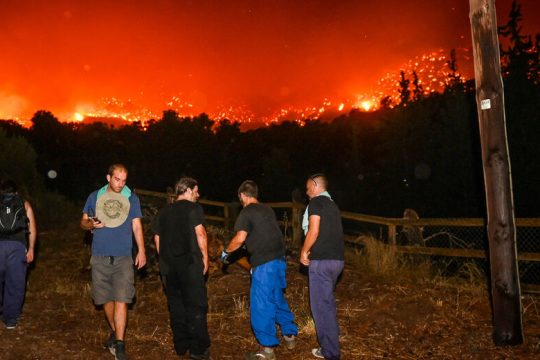 Φλέγονται Νότια Εύβοια, Αίγιο και Κέρκυρα