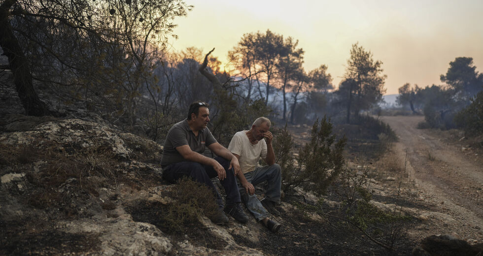 Άνθρωποι μονάχοι σε μια χώρα που καταρρέει