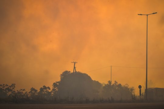Πύρινος εφιάλτης σε Μαγνησία και Λαμία – Αντιμέτωπες με αναζωπυρώσεις Ρόδος και Κέρκυρα