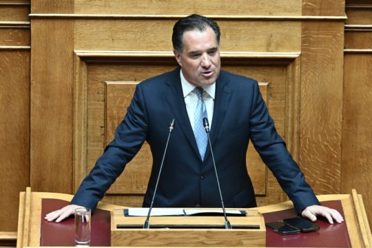 Στα «σκαριά» ρύθμιση για τις οφειλές ελεύθερων επαγγελματιών στον ΕΦΚΑ