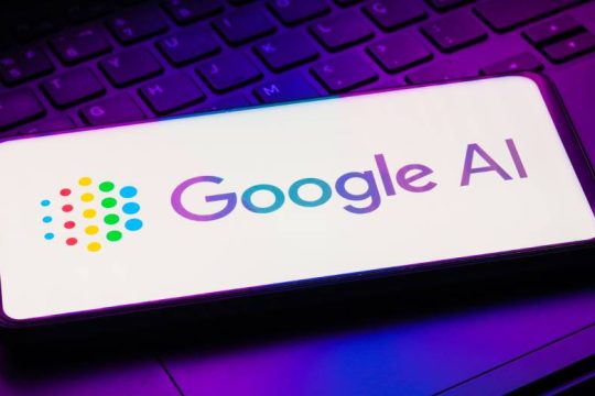 Η Google εξερευνά τη χρήση τεχνητής νοημοσύνης στην παραγωγή δημοσιογραφικού περιεχομένου
