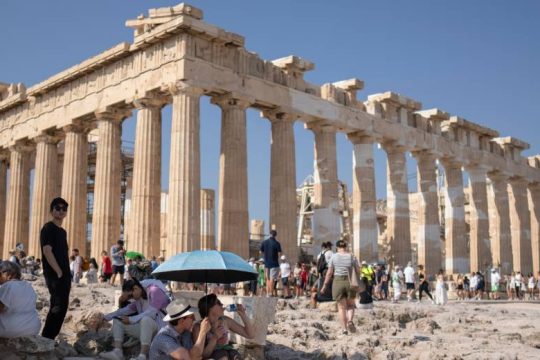 Καύσωνας «Κλέων»: Κλείνει η Ακρόπολη 12 με 5