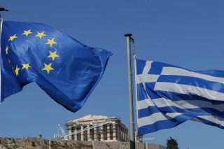 Κομισιόν: Η Ελλάδα εκτός μακροοικονομικών ανισορροπιών – Παραμένουν τα προβλήματα για τους πολίτες