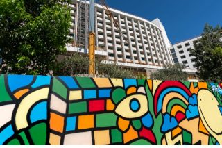 Οταν ο Φαίδων Παπαμιχαήλ φωτογράφιζε το «Χίλτον»