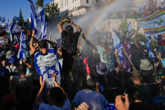 Οργή στο Ισραήλ μετά την ψήφιση μέρους της σκανδαλώδους μεταρρύθμισης